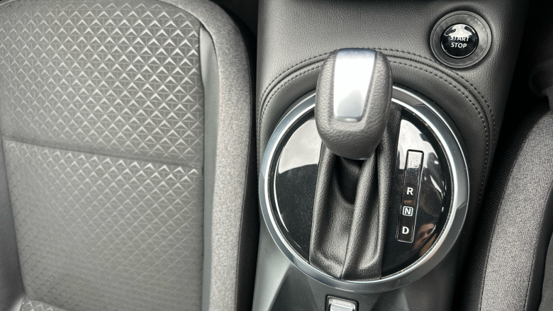 Nissan Juke 1.6 Hybrid N-Connecta 5dr Auto Hybrid Hatchback
